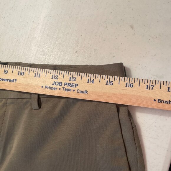 Banana Republic Mens Sz 32 Green City Luxe Core Temp Casual Travel Shorts Nylon - Picture 7 of 10